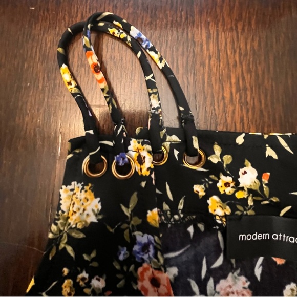 MODERN ATTRACTION Women’s floral tank dual strap vShaped size XL - Picture 4 of 8